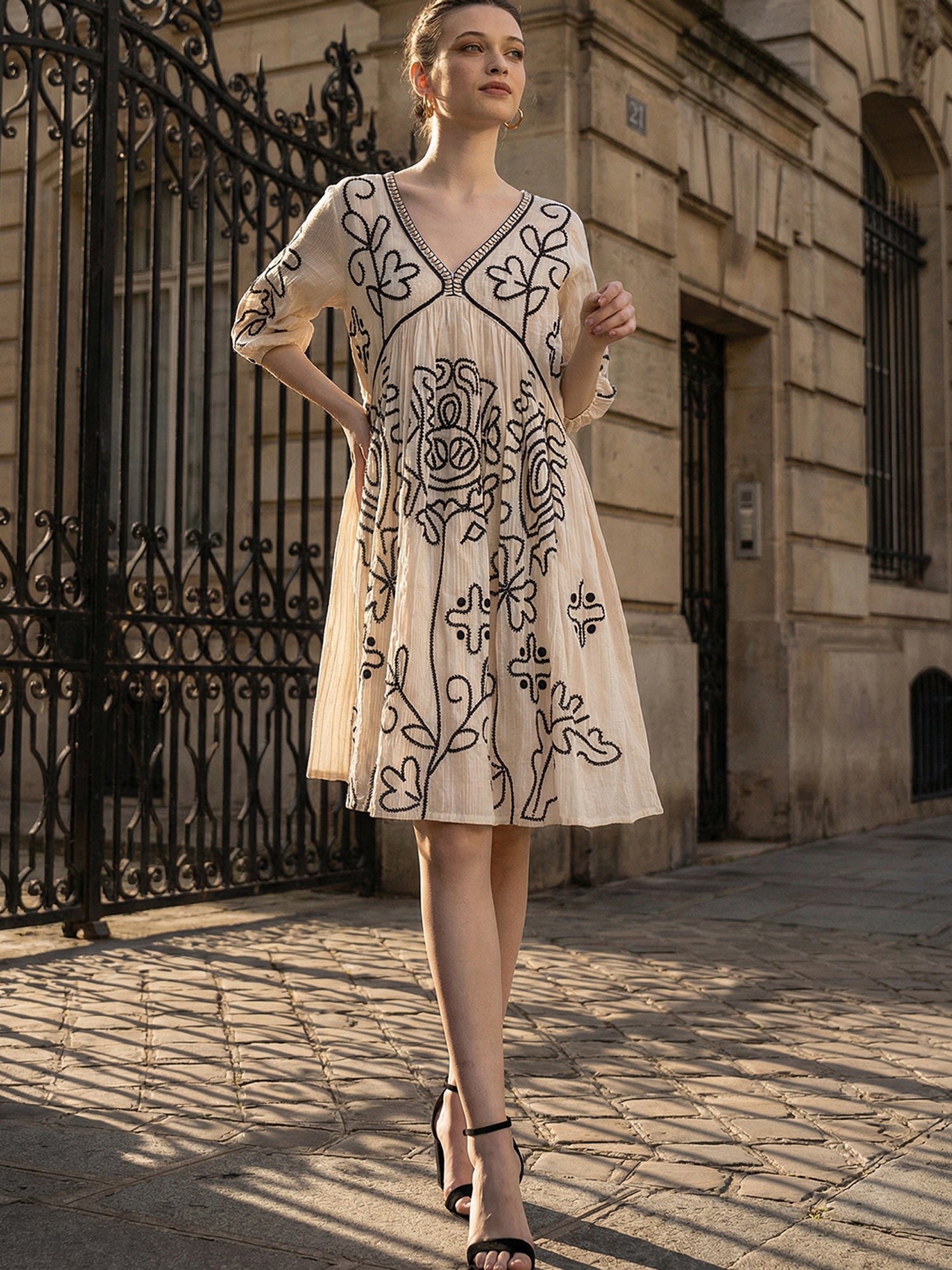 Zummer Off-White Embroidered Puff Sleeve Cotton Short Dress