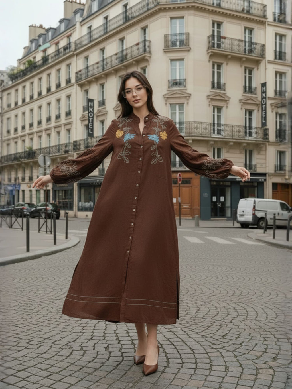 Zummer Embroidered midi Dress