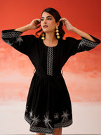 Zummer Embroidered Cotton Above-Knee Dress with Belt – Black, Charcoal & White