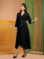 Zummer Black Solid Belted Dress