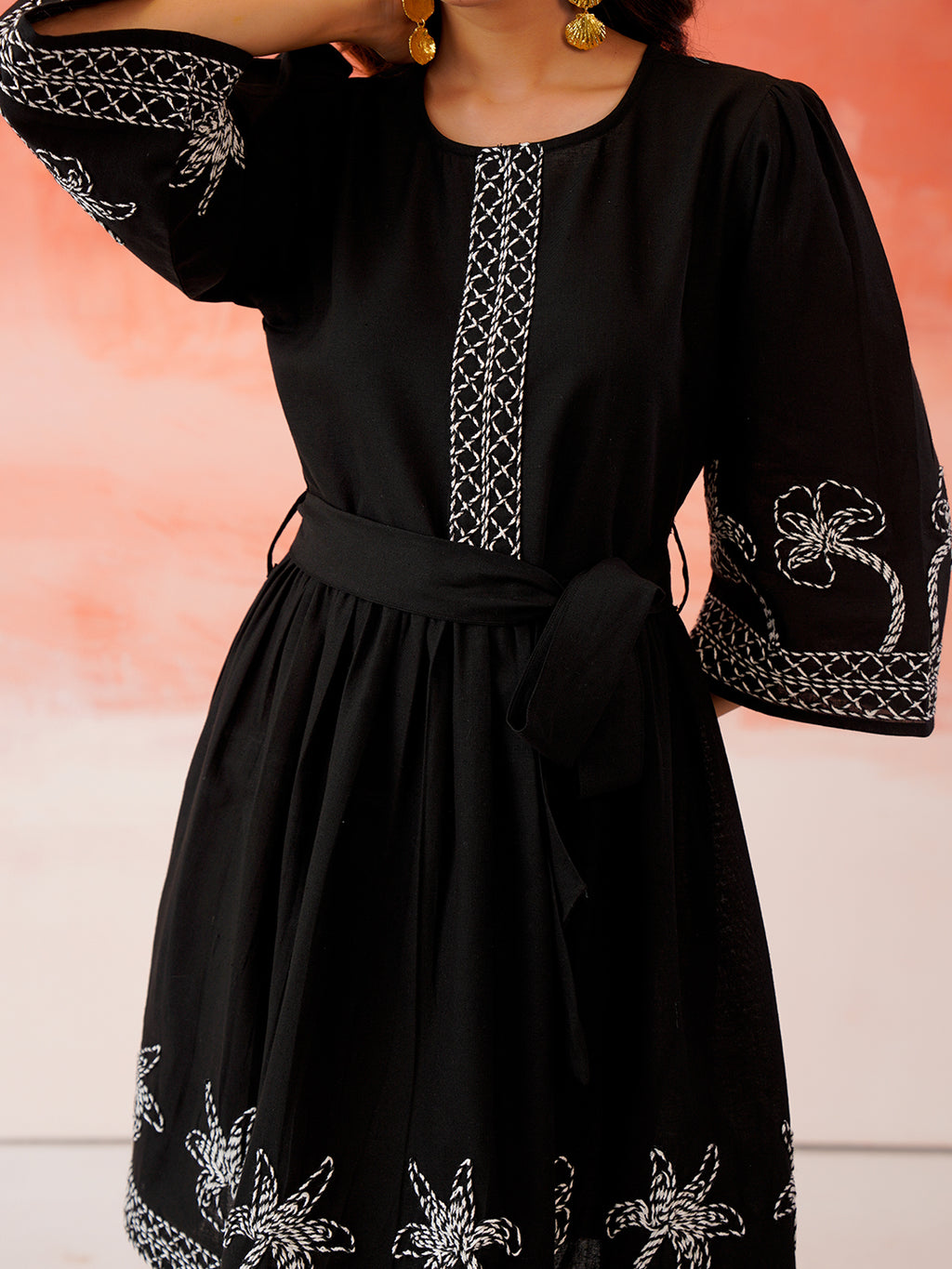Zummer Embroidered Cotton Above-Knee Dress with Belt – Black, Charcoal & White