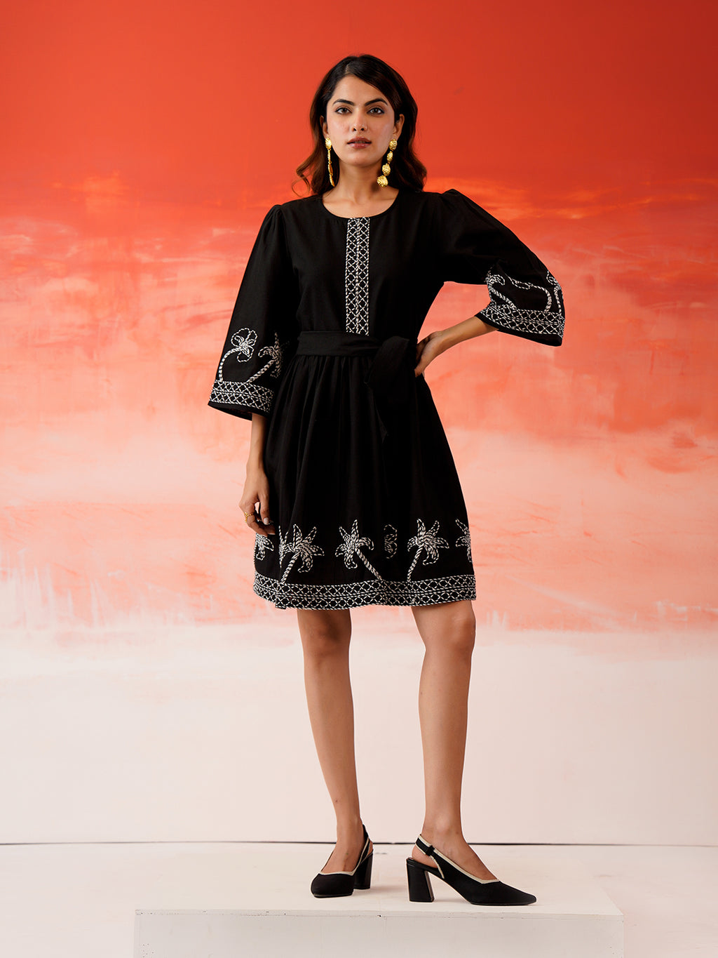Zummer Embroidered Cotton Above-Knee Dress with Belt – Black, Charcoal & White