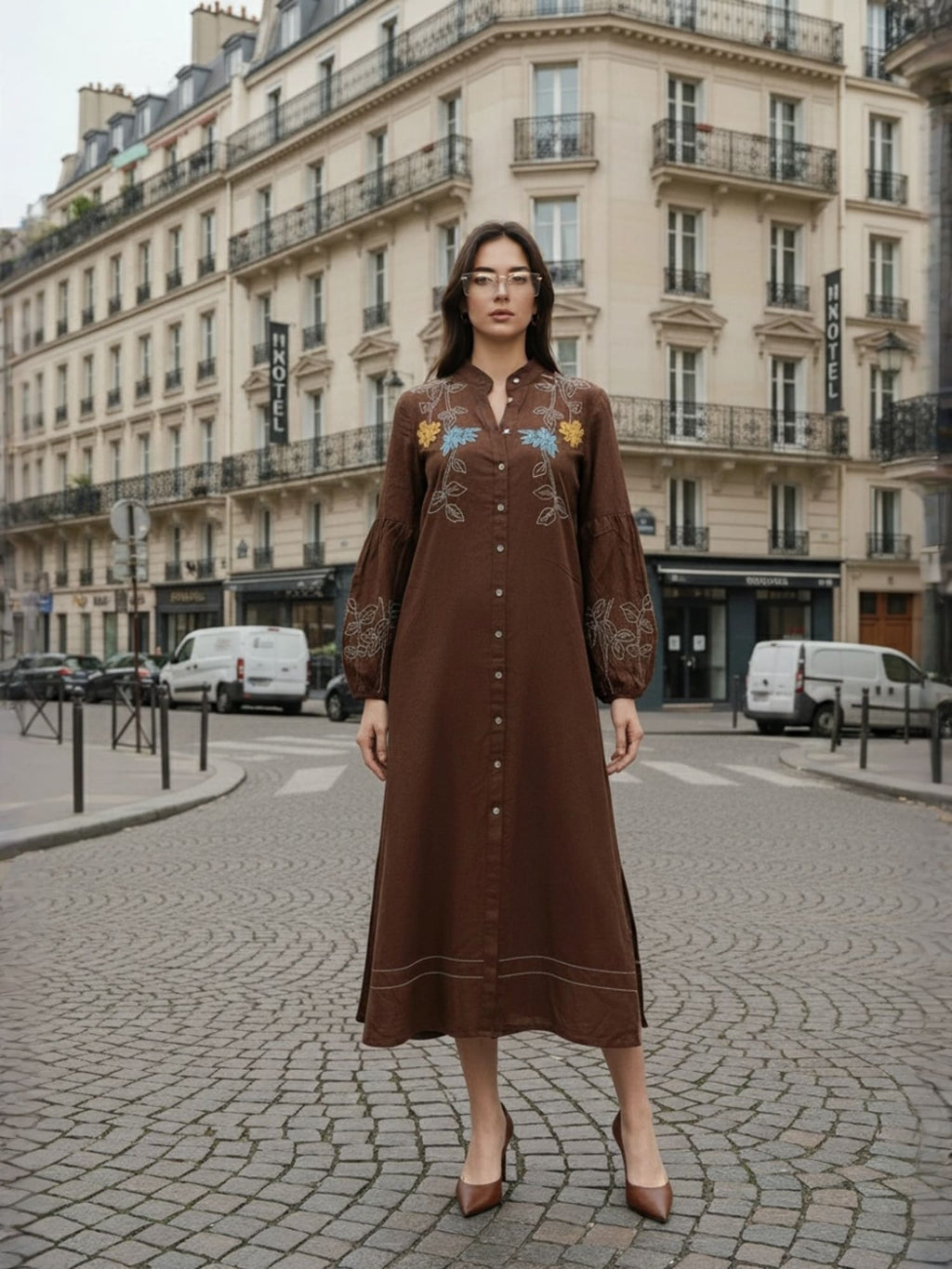 Zummer Embroidered midi Dress