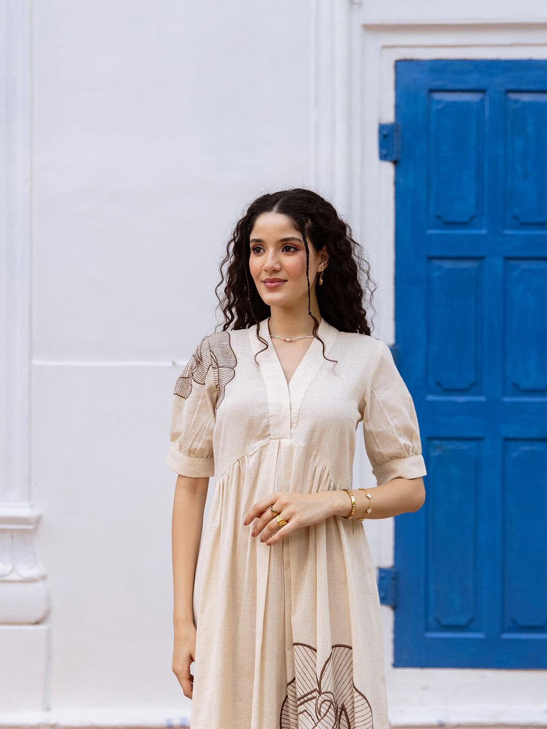 Zummer Embroidered Cotton Midi Dress with Puff Sleeves – Off White, White & Brown