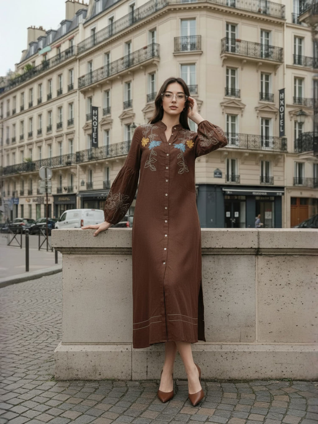 Zummer Embroidered midi Dress