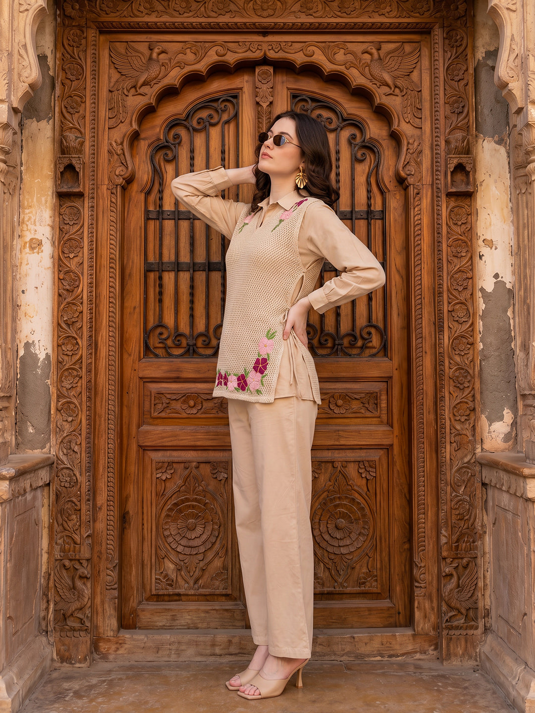 Zummer Women Beige Embroidered Pure Cotton Tunic & Trouser Co-Ord Set