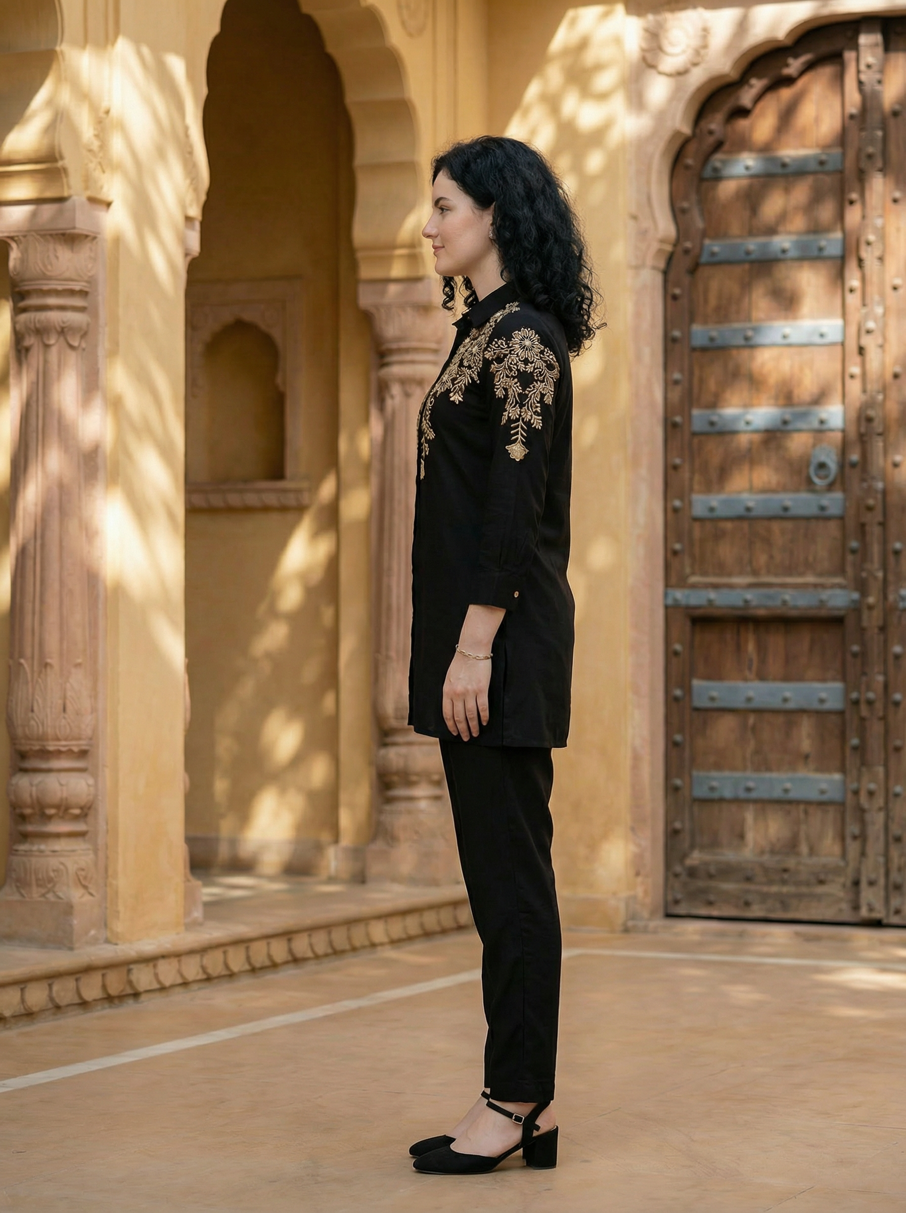 Zummer Women Black Floral Embroidered Rayon Co-Ord Set