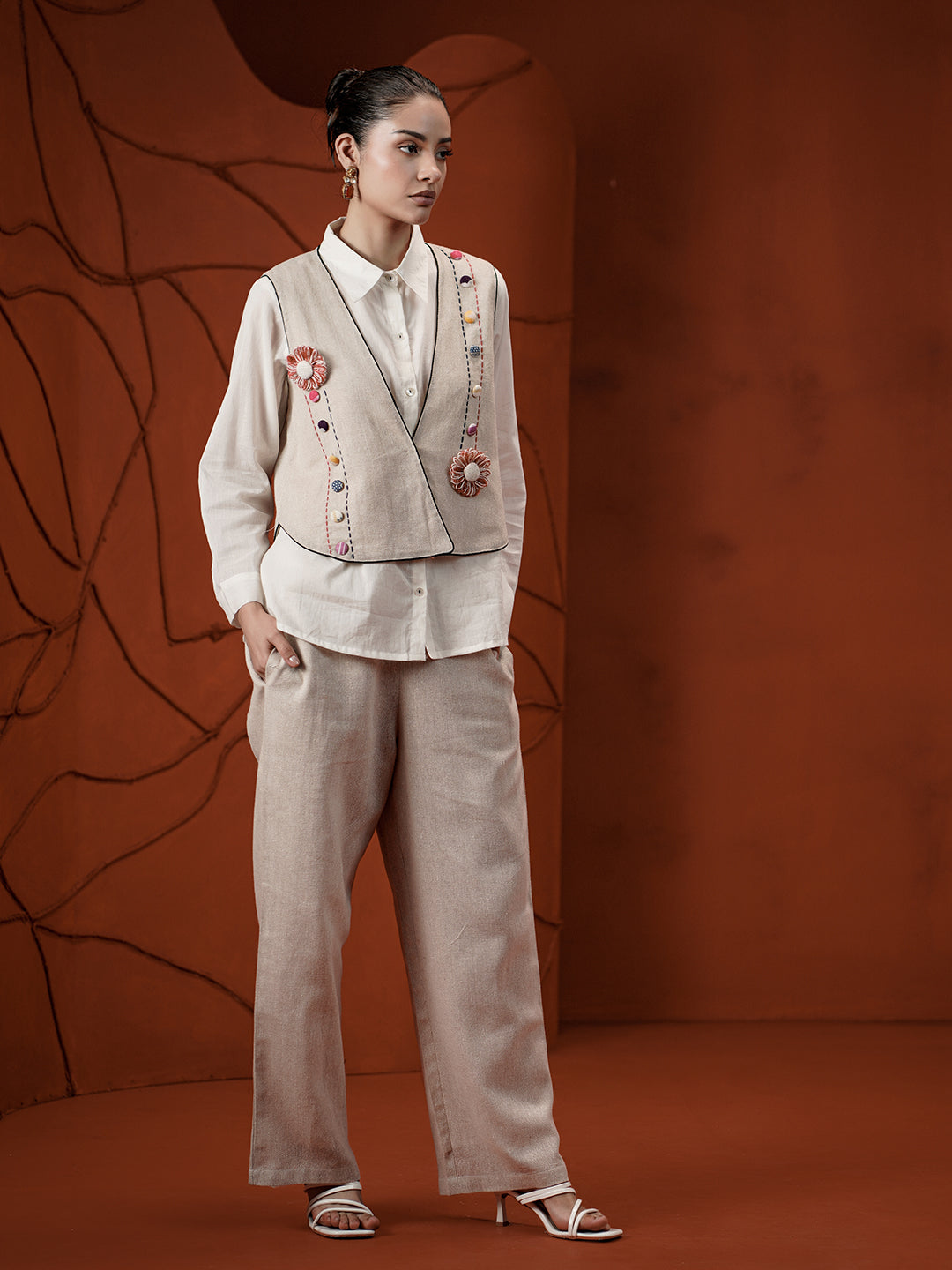 Zummer Women Off White Pure Cotton Jute Jacket Co-Ord Set