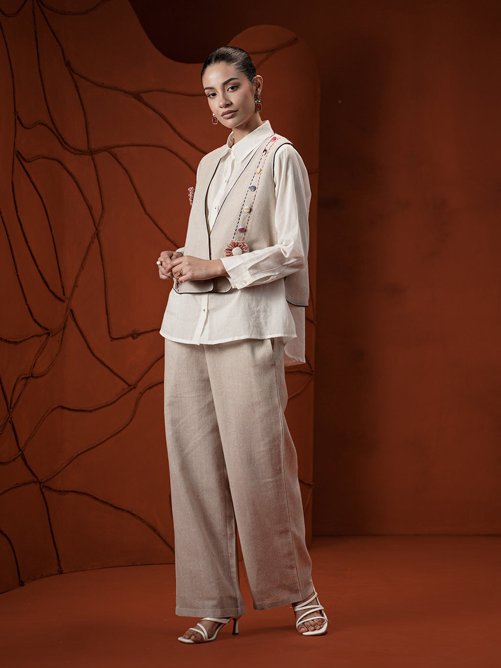 Zummer Women Off White Pure Cotton Jute Jacket Co-Ord Set