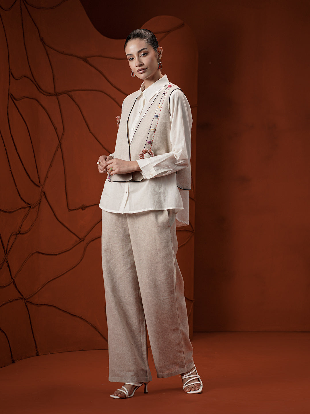 Zummer Women Off White Pure Cotton Jute Jacket Co-Ord Set