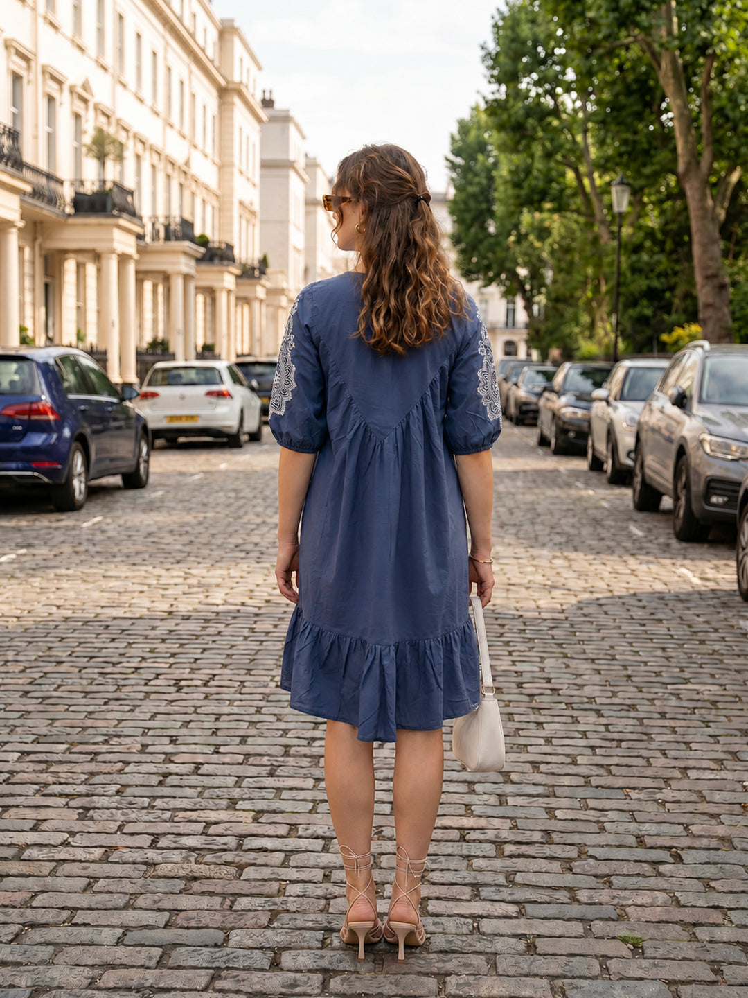 Zummer Women Blue Embroidered Cotton