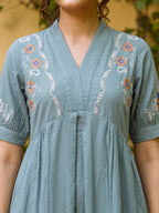Zummer Women Sea Green Embroidered Cotton Midi Dress