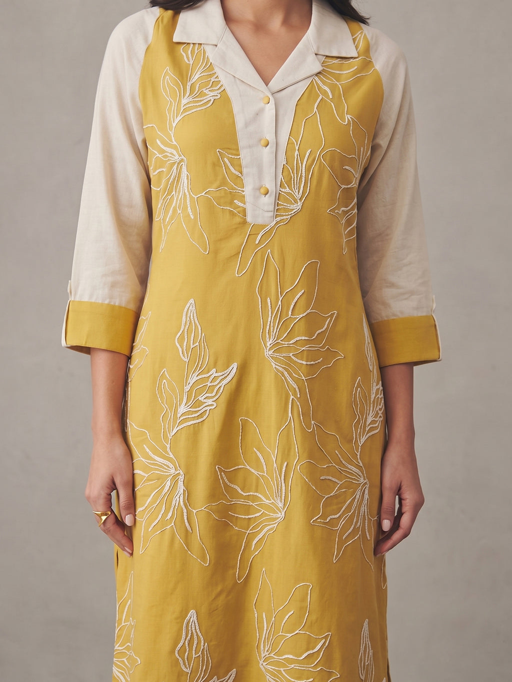 Zummer Embellished Shift Dress – Yellow