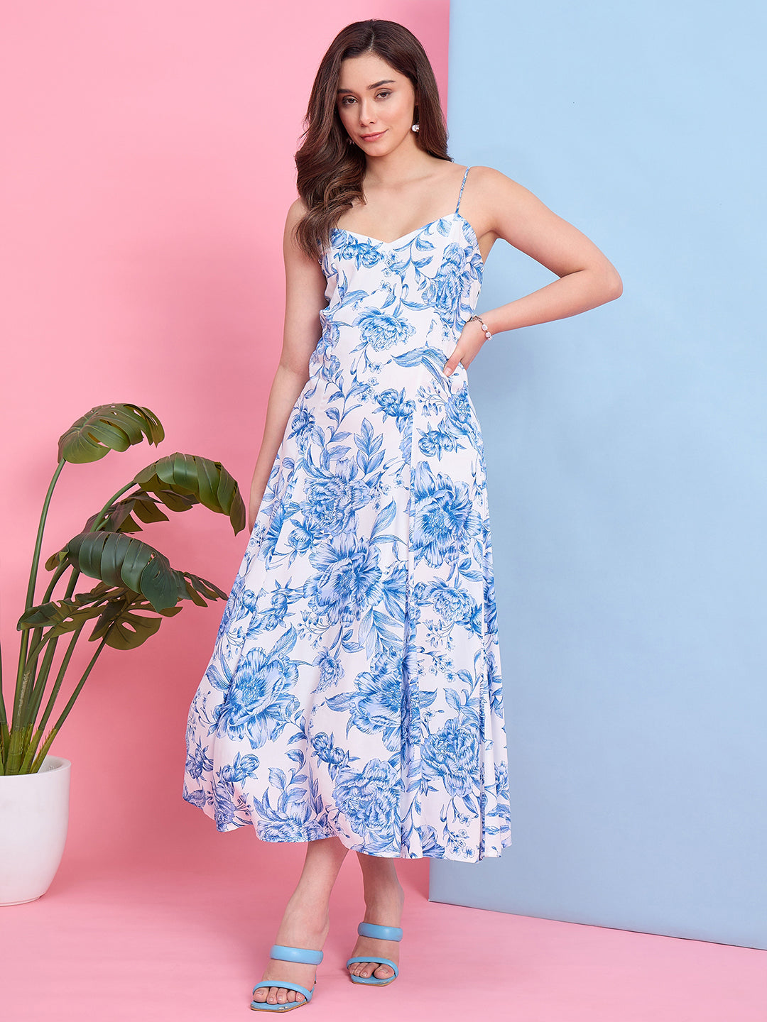 Zummer Blue & White Printed Midi Dress