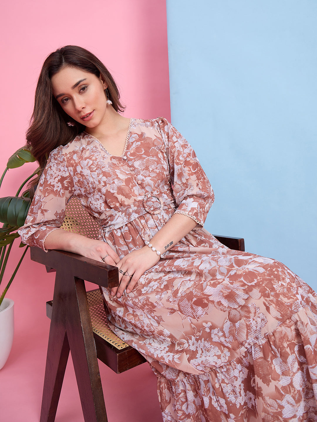 Zummer Beige & Brown Floral Printed Midi Dress