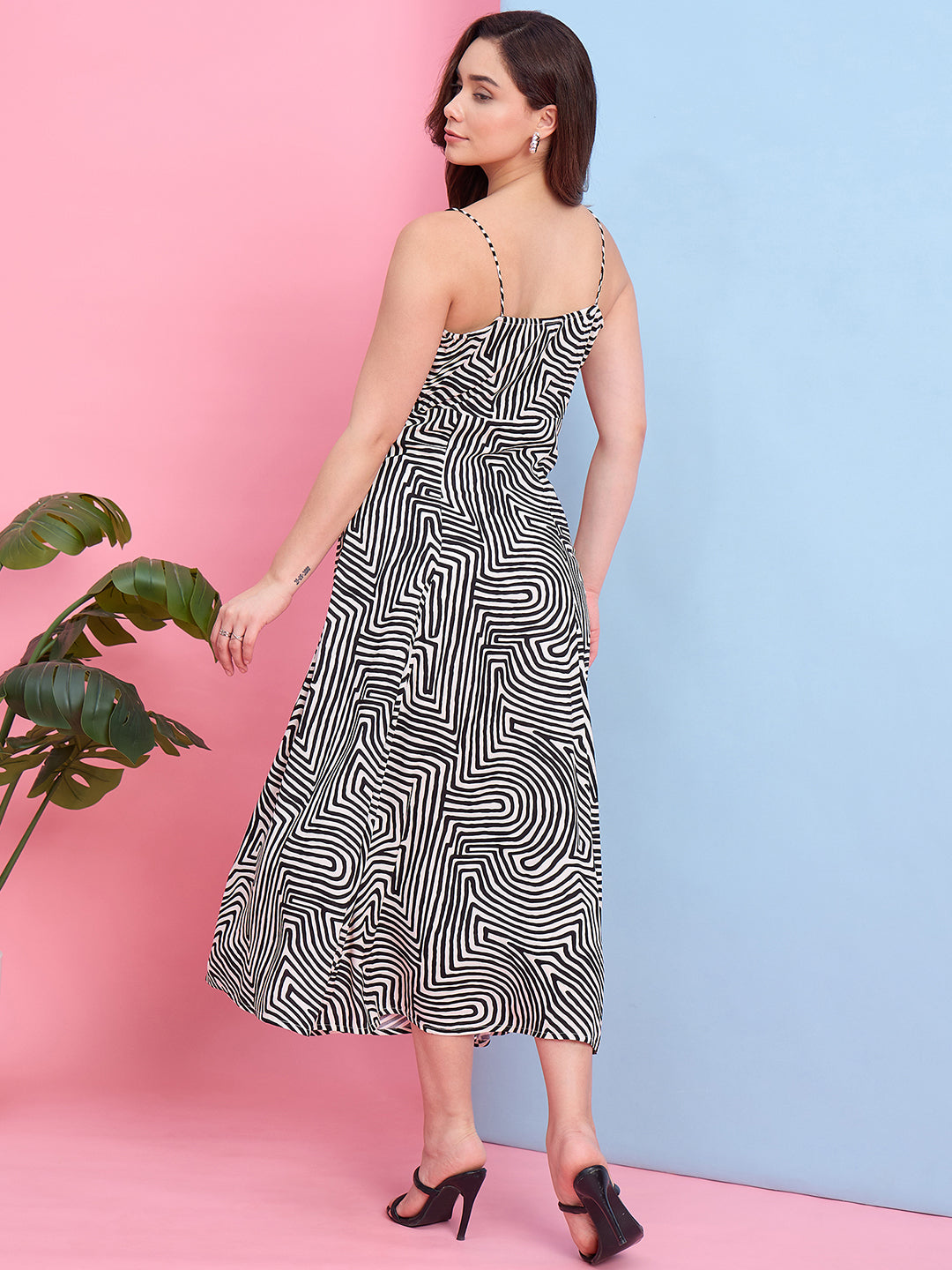 Zummer White & Black Printed Midi Dress